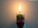 pictures of a flower design candle